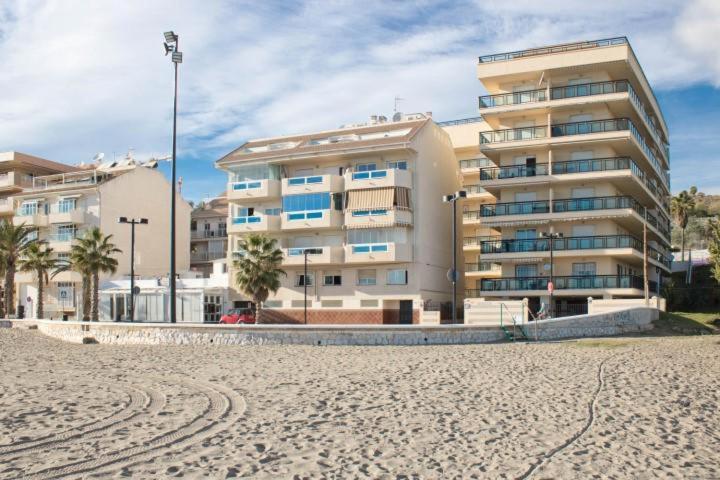 Paradise Suites La Cubana Beach 丰希罗拉 外观 照片